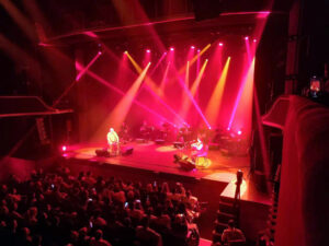 salle de spectacle d'une soirée musicale Turque